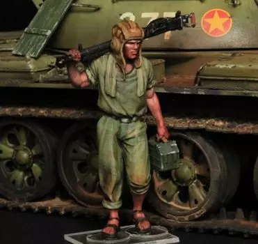 Paracel Miniatures Текущий танкист Северного Вьетнама До, вооруженный пулеметом ДШК, набор из смолы, неокрашенный, NVA3526 1/35 (НВА) (1 кусок) (люди)