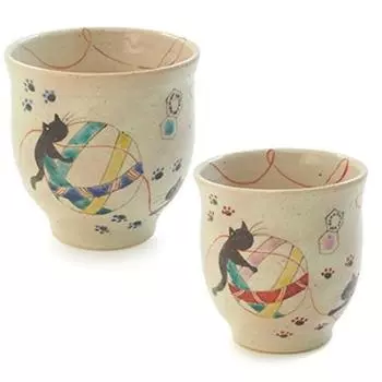 Парная чашка, изготовленная из традиционной керамики Кутани [Темари-кот]