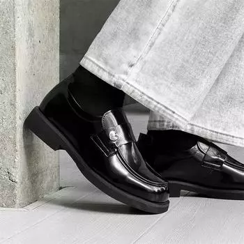 Парные мокасины на толстой подошве. Модные и универсальные стили дизайна. Модная обувь для отдыха на свежем воздухе. Повседневная обувь для красивых молодых мужчин. 36 чёрный