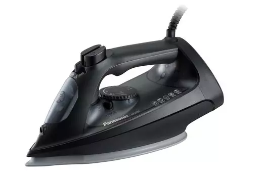 Паровой утюг Panasonic со шнуром, мощный, массивный, паровая дезинфекция, черный NI-U701-K