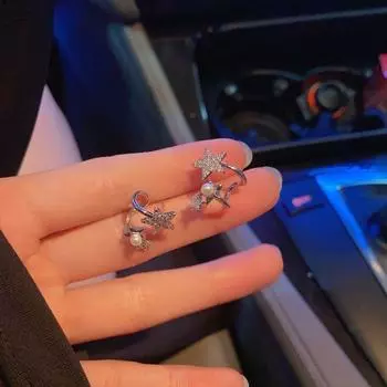 Pearl Star Ear Studs Women s Special-Interest Design Fancy Copper Inlaid Zircon Earrings Female Earrings Elegant Hot-Selling Earrings Silver a pair of stars