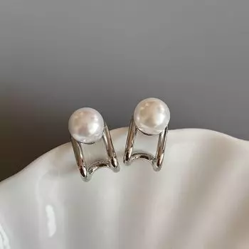 Pearl stud earrings women ins simple cold wind niche earring2025 new Harris