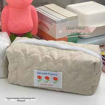 Пенал в японском стиле с изображением тюльпана: Симпатичное, свежее и просторное решение для хранения канцелярских принадлежностей и косметики. Black