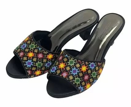 Перанаканские традиционные сандалии с вышивкой бисером C-2 чёрный