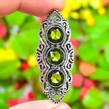 Peridot Gemstone Handmade 925 Sterling Silver Jewelry Ring Size 7.5 v5v67