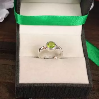 Перидот Кольцо с драгоценными камнями Стерлинговое серебро 25 пробы Твердый камень Одежда Модные кольца для женщин Идея подарка Ювелирные изделия с драгоценными камнями Серебряное кольцо с драгоценными камнями ручной работы 5 зелёный