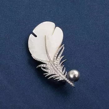 Перламутровая брошь-перо, высококачественные аксессуары, женская трендовая индивидуальная булавка, корейский костюм, пальто, корсаж