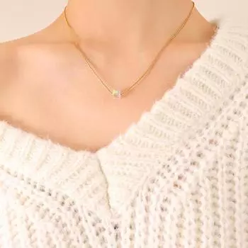 Personality Niche Glass Crystal Pendant Necklace Fashion Trend Versatile Titanium Steel Plated 18K Gold Box Chain