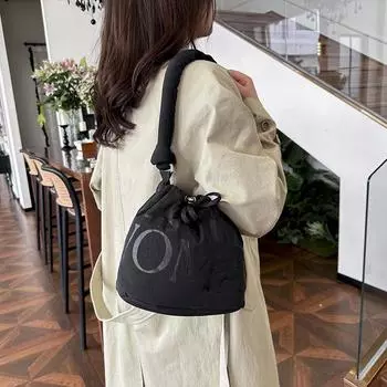 Personalized Simple Nylon Printed Bucket Bag Large Capacity Casual Commuter Handbag Korean Versatile One Shoulder Underarm Bag (20cm<Max Length<30cm)