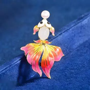 Персонализированная брошь в виде золотой рыбки цвета эмали, высококачественный женственный корсаж с жемчугом, значок нишевого дизайна, костюм и аксессуары