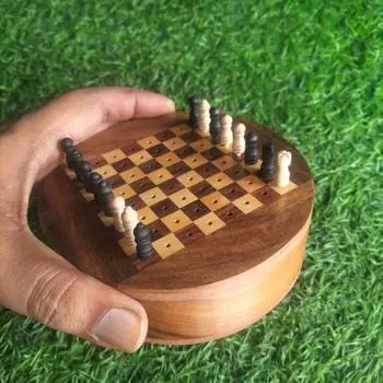 Персонализированная деревянная круглая мини-шахматная настольная игра/карманные шахматы для разминки/лучший подарок/подарок на день рождения/подарок на пенсию