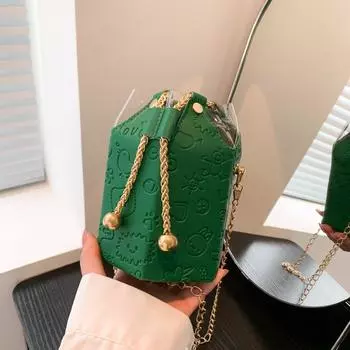 Персонализированная маленькая сумка на ремне для женщин 2024 года, новый тренд осени, корейская версия, модная сумка-ведро через плечо с тиснением на цепочке белый