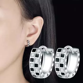 Персонализированные черно-белые серьги с шахматным узором, женские романтические серьги с шахматным узором, легкий роскошный темперамент, серьги в милом и стильном стиле.