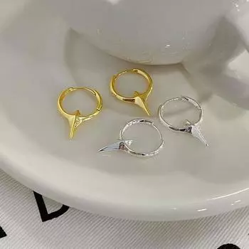 Персонализированные и модные серьги в виде четырехконечной звезды от Niche Design. Легкие роскошные и высококачественные серьги для женщин.