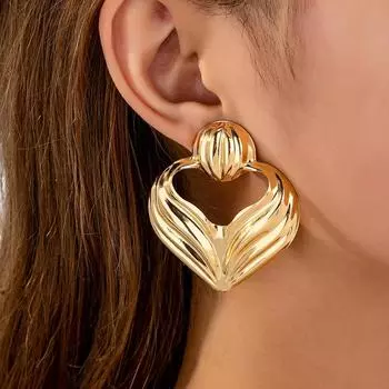 Персонализированные преувеличенные линии полые серьги в форме сердца золотой