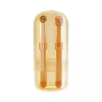 Pet Toothpaste Is Edible. Dog and Cat Toothbrushes Can Freshen The Mouth and Clean and Care for Teeth J