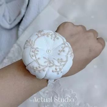 Pin Cushion Bag Seat Embroider Needle Cushion Pin Cushion Needle Tie Bag Half Needle Seat Wrist Fabric Sewing Tool Cute Needle Tie Bag Default