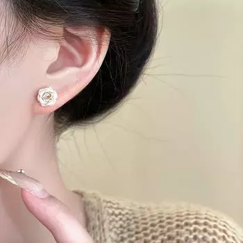 Pink Roses Flower Silver Stud Earrings Women 2025 New Arrival High Class Elegant Earrings Niche Design Delicate Earrings Light khaki rose stud earrings (Silver Needle)