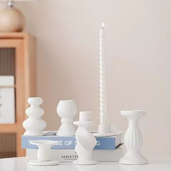 Plain ceramic candle candlestick photo props ins Nordic hotel B&B living room home decoration ornaments Plain white candlestick (heart-asking)