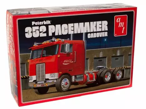 Пластиковая модель AMT Peterbilt 352 Pacemaker Cabover AMT1090 1/25 Coca-Cola