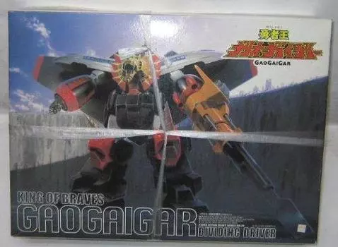 Пластиковая модель Aoshima 01 Scale Super Action Robot Series Gaogaigar Dividing Driver 1/144