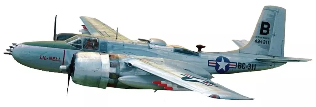 Пластиковая модель бомбардировщика ВВС США Invader Medium Bomber Atlantis Model ATLAMCM6818 1/67 B-26