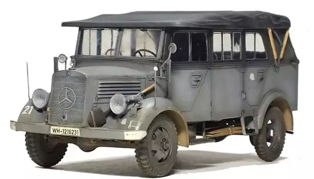 Пластиковая модель немецкой армейской транспортной машины Miniart L1500A Kfz.70 в масштабе 1/35