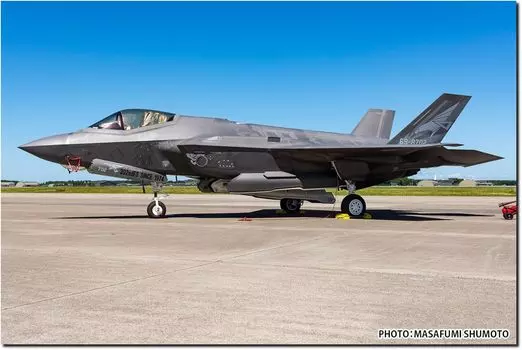 Пластиковая модель самолета Lightning II 302-й эскадрильи ВВС США в честь 50-летия Platts/Italeri 1/72 Самооборона F-35A TPA-50 (Самолет)