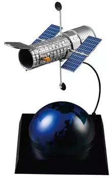 Пластиковая модель SP526 1/200 космического телескопа Хасэгава Хаббл, 20-я годовщина