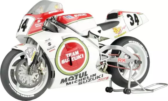 Пластиковая модель Suzuki 1993 WGP500 Champion BX13001 Platz/BEEMAX 1/12 RGV- (XR79)