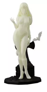 Пластиковая модель Vampirella Luminous Scale X-Plus Ver. 1/8