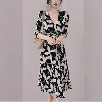 Платье-халат для беременных с V-образным вырезом и перекрещивающимися кружевами 2023 года: Элегантная пляжная юбка с дизайном на талии и бедрах XL