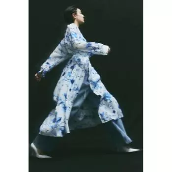 Платье HM Oversized в жатую клетку Бело-Синий с цветочным принтом