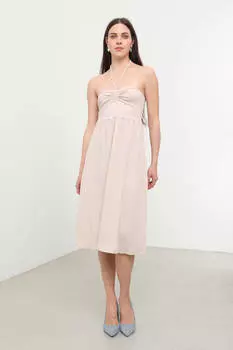 Платье из крепа с вырезом халтер и глубоким вырезом на спине Бежевый