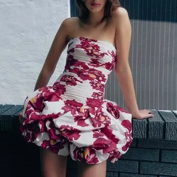 Платье-плиссе с открытыми плечами и цветочным принтом 2024 года, осень/зима: Тенденция на пышные юбки во французском стиле Large розы красного