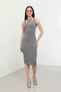 Платье с нулевыми рукавами и разрезом сзади, серое