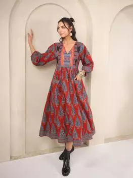 Платье с принтом ручной работы. Платье миди с цветочным принтом из хлопка. Платье в стиле бохо-шик в праздничном летнем стиле из индийского хлопка. Платье ручной работы в Индии. Платье в стиле джайпури с карманами. S красный/синий