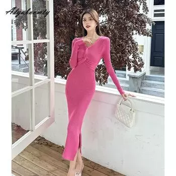 Платье-свитер миди во французском стиле осень-зима с V-образным вырезом бежевого, розового, красного, цвета хаки, трикотажное платье, элегантное женственное трикотажное платье с разрезом One Size бежевый