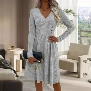 Платье-свитер осень-зима с V-образным вырезом, трапециевидной формы, с декором на пуговицах, с длинными рукавами, с широким подолом, миди S светло-серый