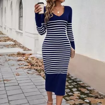 Платье-свитер в контрастную полоску с V-образным вырезом на осень и зиму S