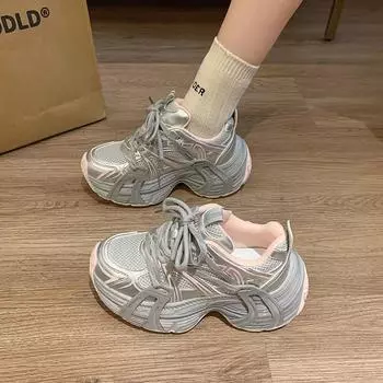 Платформа папы обувь женская весна 2025 новый маленький мужчина рост увеличение жареный улица Париж шина пара шнурков спортивная обувь прилив 35