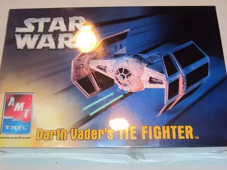 Platts STARWARS Darth Vader TIE Fighter 28270 Пластиковая модель AMT/ERTL
