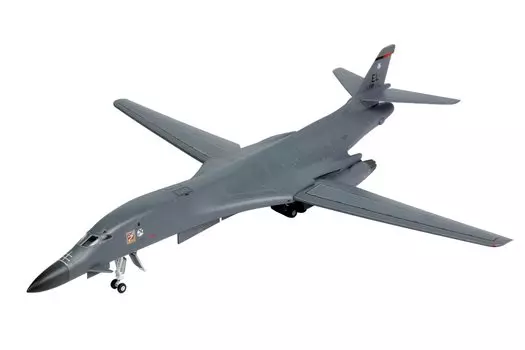 Platz Бомбардировщик ВВС США Lancer Guam Andersen AB Пластиковая модель 1/144 B-1B AE144-5
