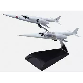Platz DRAGON Stiletto Авиабаза Эдвардс 1/144 X-3