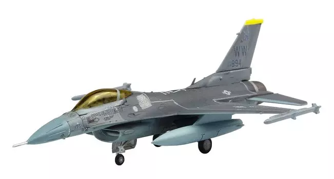 PLATZ Пластиковая модель пилотажной группы ВВС США PACAF 1/144 F-16C PF-40 серый