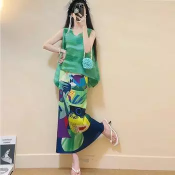 Плиссированная мода, красивый зеленый топ, полуюбка, комплект из двух предметов на лето. One Size зелёный