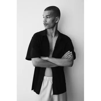 Плиссированная рубашка свободного кроя HM черная