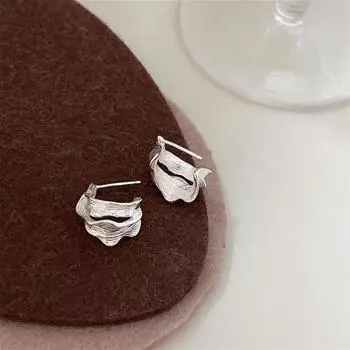 Плиссированные серьги женские S925 стерлингового серебра легкие роскошные изысканные специальные интересные дизайн темпераментные холодные стильные модные серьги 925 серебряный