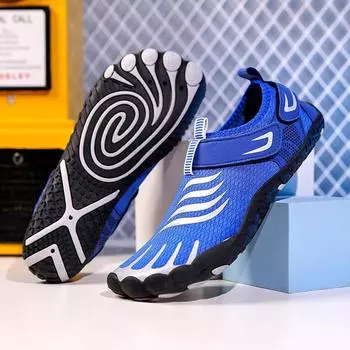 Пляжная обувь для воды на мягкой подошве, нескользящая, дышащая, быстросохнущая, аква-носки, удобная эластичная обувь, предотвращающая порезы, для мужчин и женщин. 35 чёрный