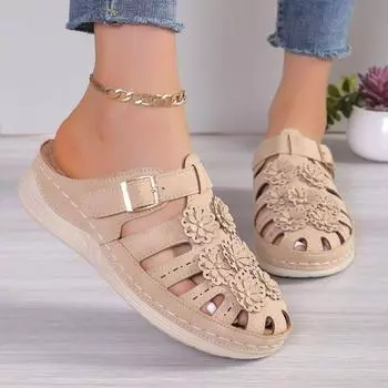 Пляжные сандалии большого размера 2024 года, летние новые женские ретро-повседневные с цветочным принтом на танкетке, один шрифт 36